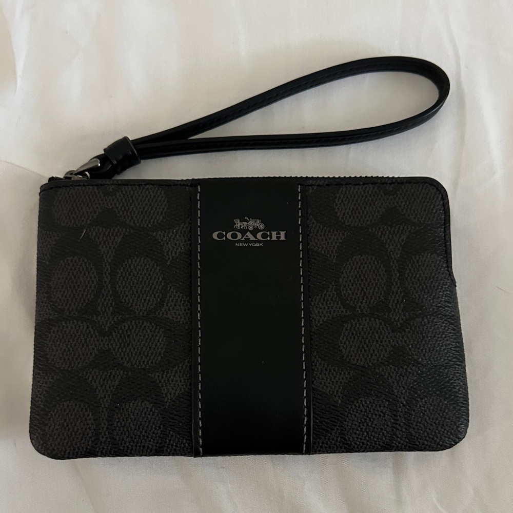Coach Signature Black Wristlet